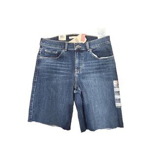 Levi's 4 Bermuda Shorts Mid-rise W/sculpt NWT Womens 4 27